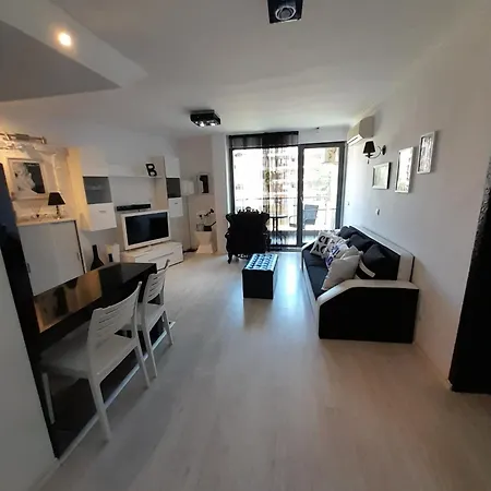 New 2 Mida With Furniture דירה *